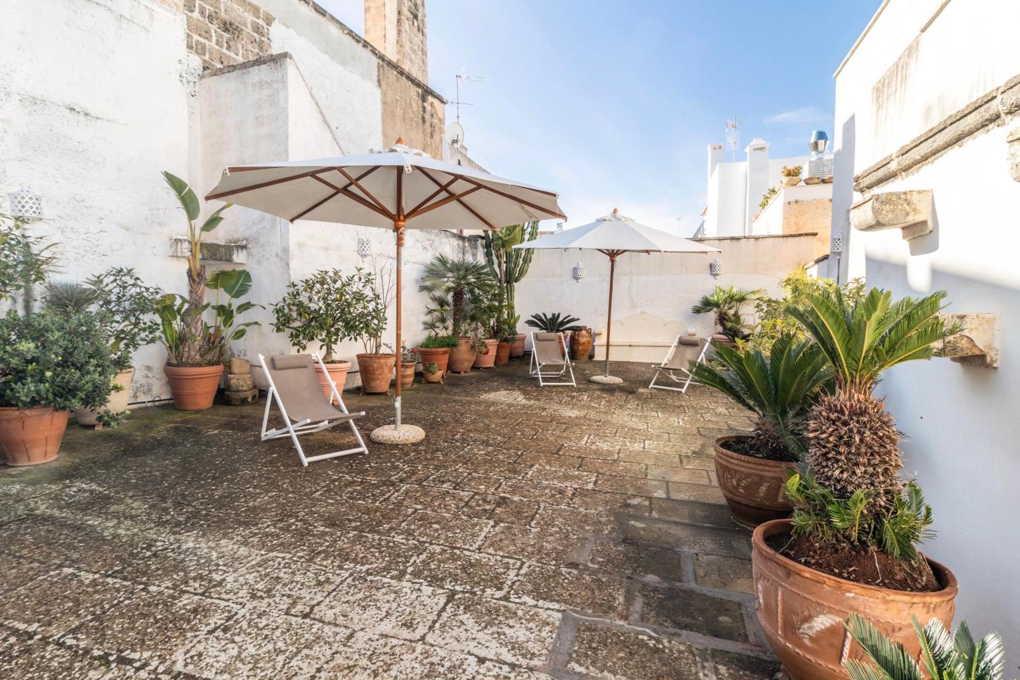 Palazzo Insula Bed & Breakfast Галиполи Екстериор снимка