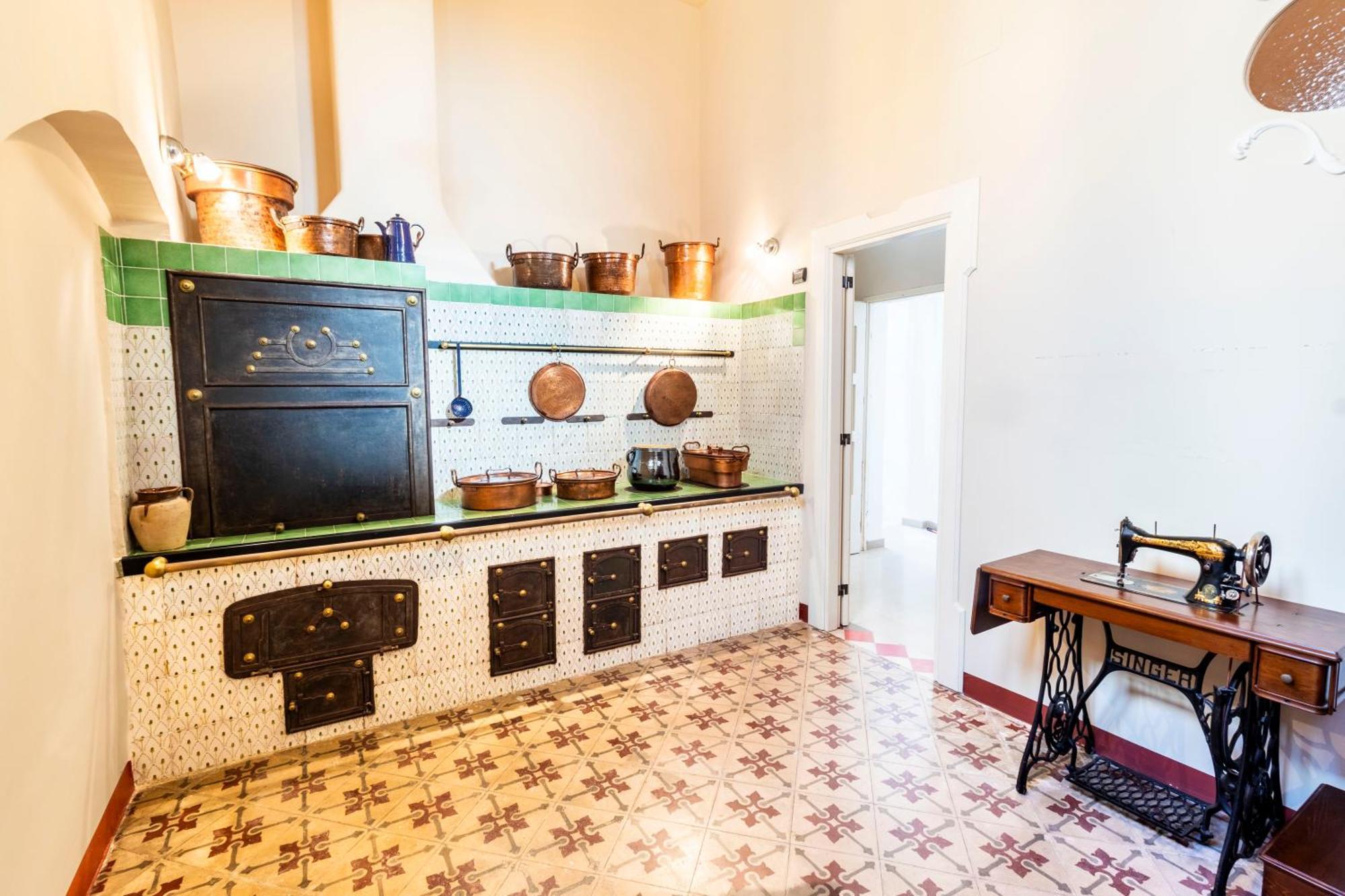 Palazzo Insula Bed & Breakfast Галиполи Екстериор снимка