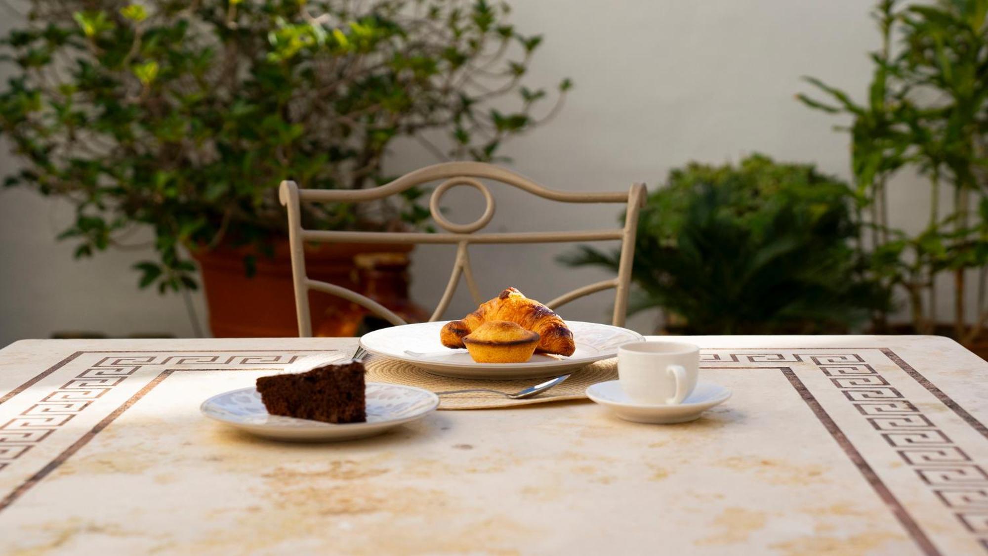 Palazzo Insula Bed & Breakfast Галиполи Екстериор снимка