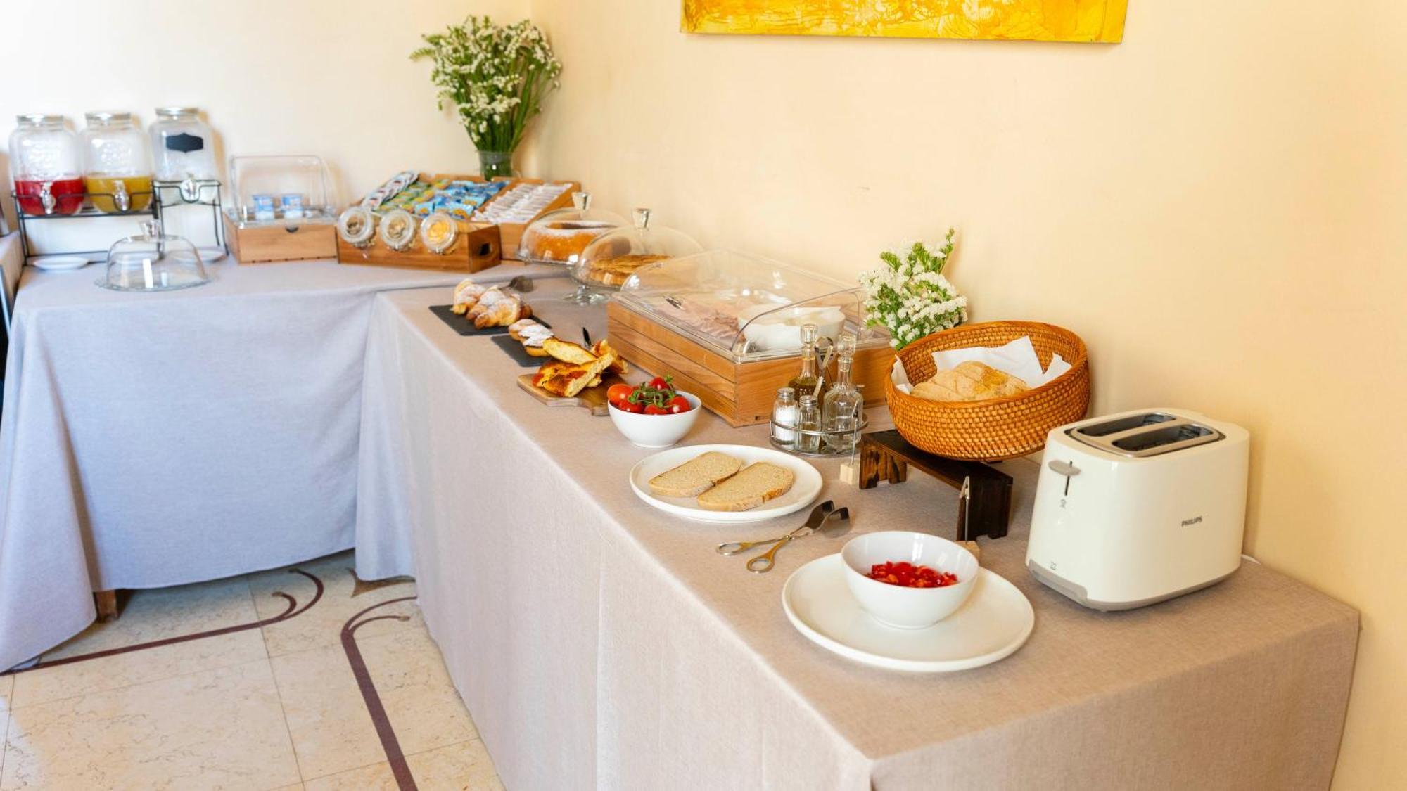 Palazzo Insula Bed & Breakfast Галиполи Екстериор снимка